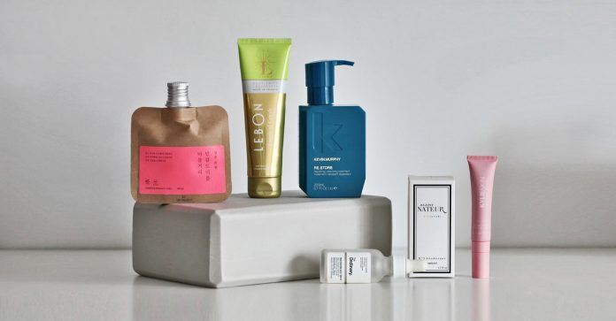 produse-cosmetice-pe-care-orice-femeie-trebuie-sa-le-aiba.jpg