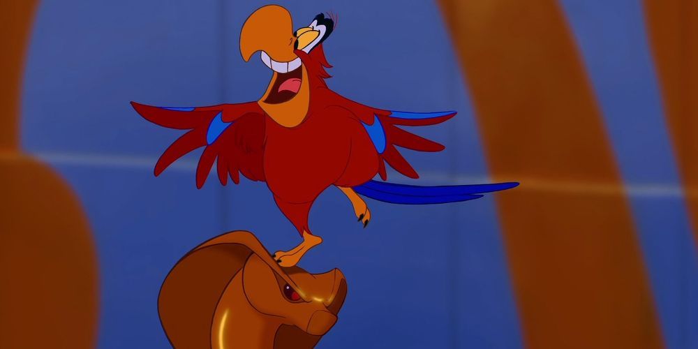 Iago echilibrandu-se pe personalul lui Jafar