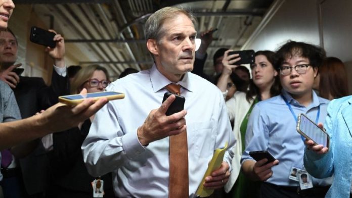 jim-jordan-a-promovat-in-mod-repetat-retorica-falsa-a-alegerilor-furate-in-perioada-premergatoare-datei-de-6-ianuarie.jpg