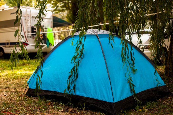 cum-sa-alegi-cortul-de-camping-potrivit-pentru-familia-ta.jpg